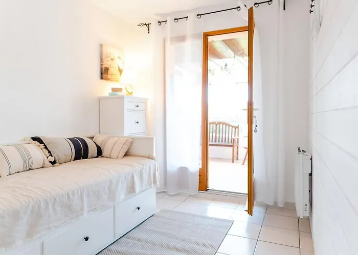 Pavillon T3 Renove Avec Piscine, Parking, Vue Nature - 4 Pers. - - Fr-1-409-163